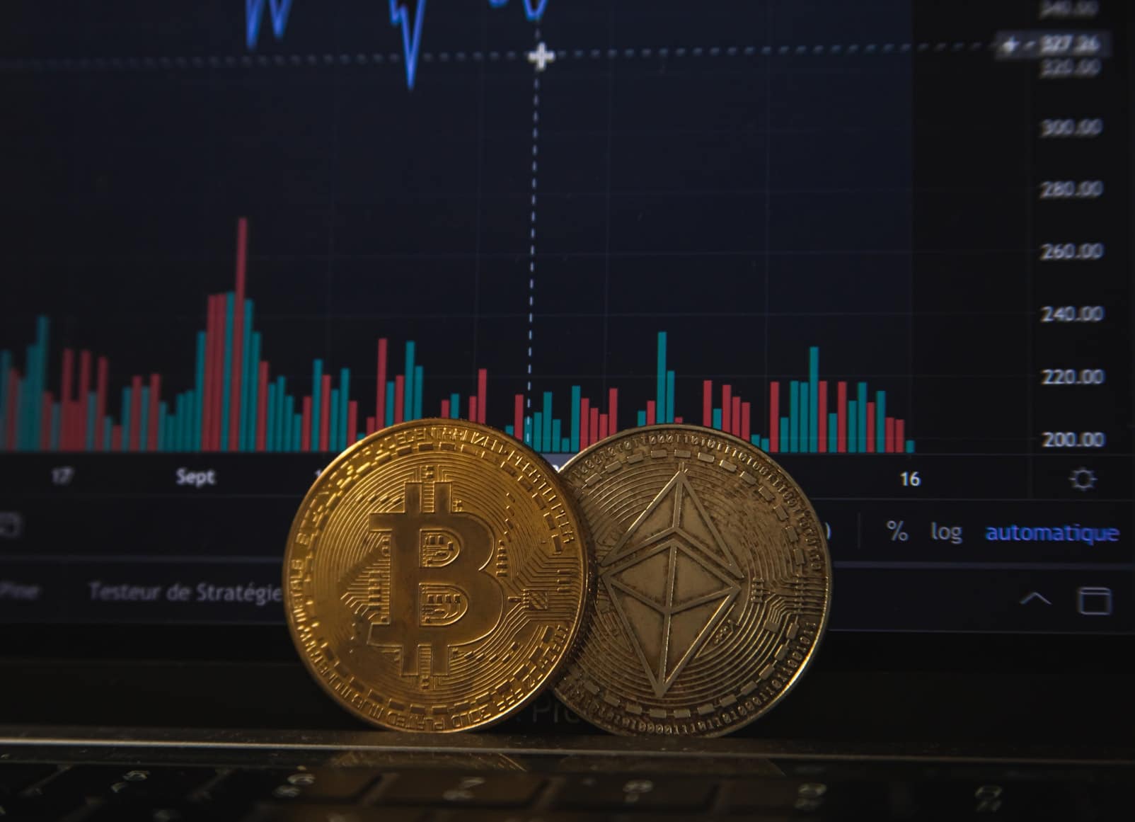 GLL-Cryptocurrency-Blockchain-Hero-Full